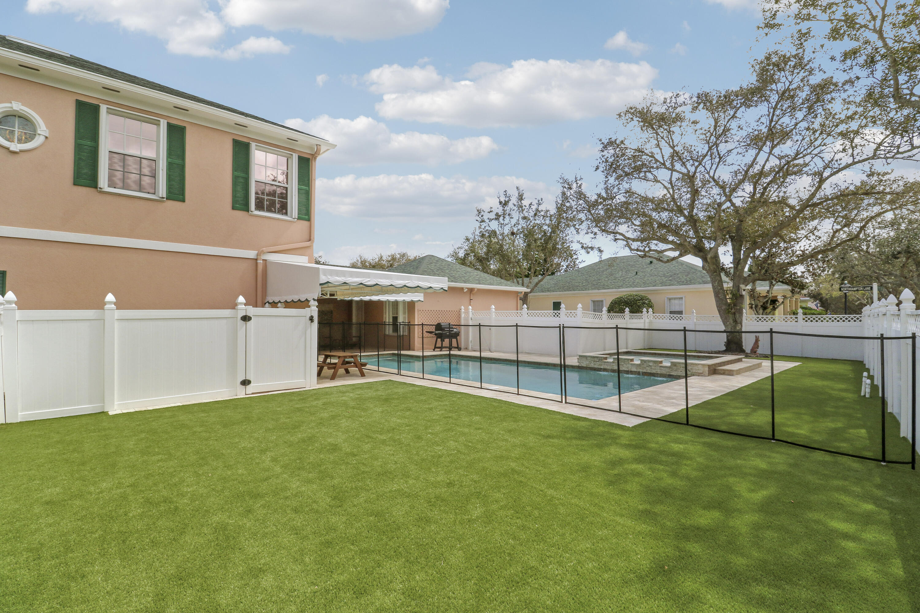 CAMBRIDGE AT ABACOA - Residential