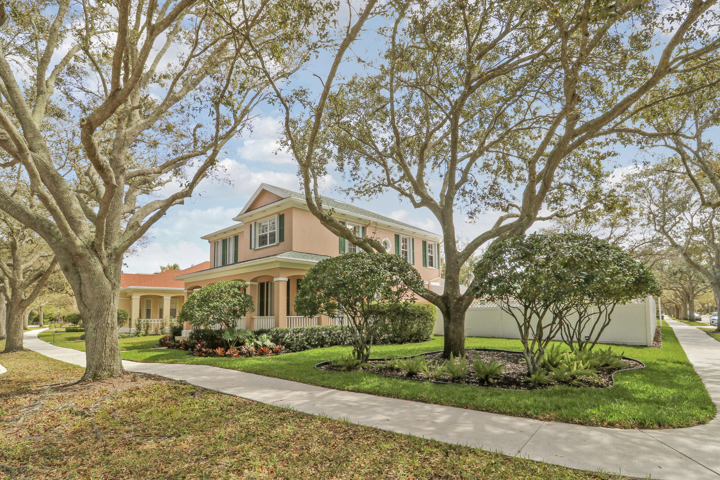 CAMBRIDGE AT ABACOA - Residential