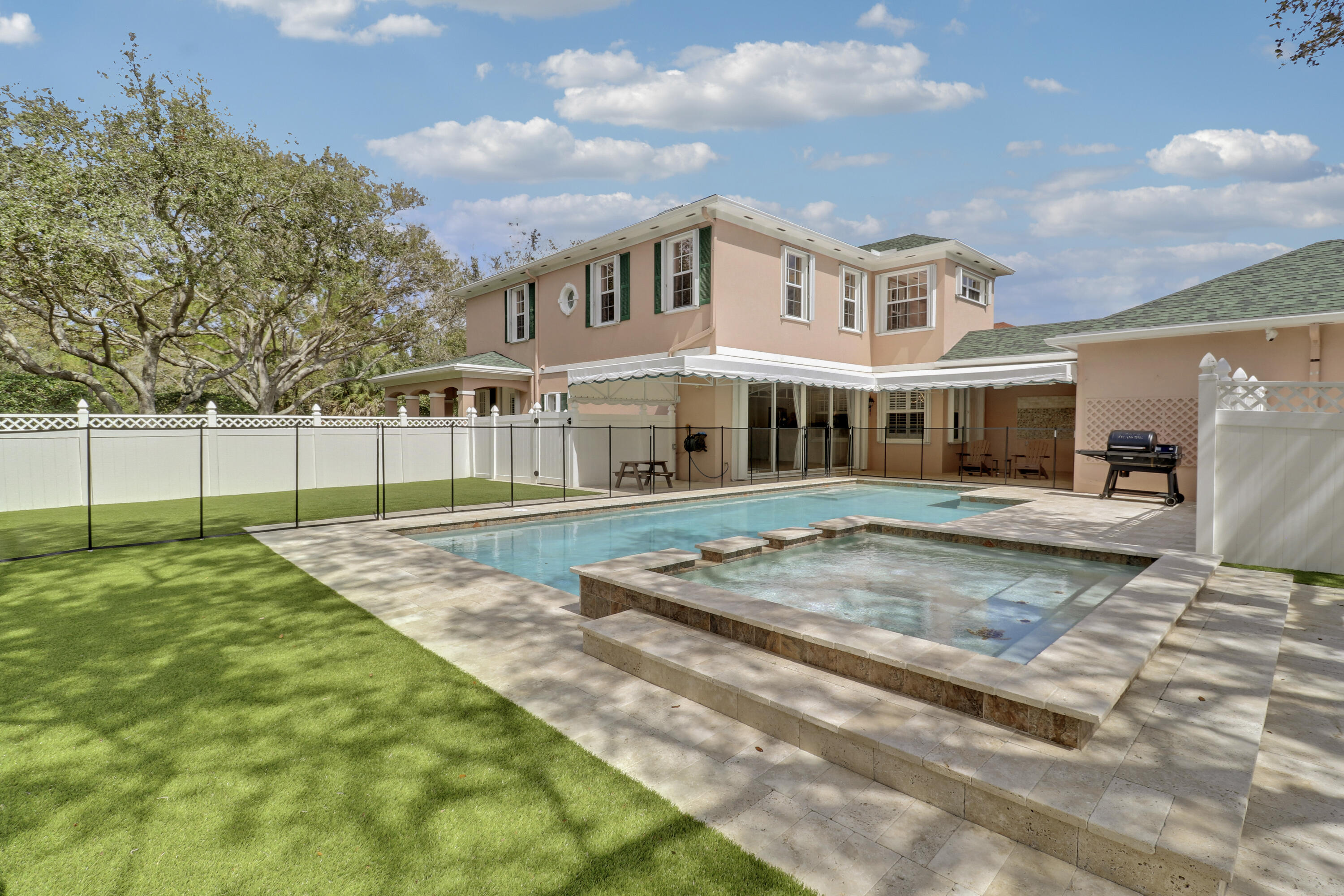 CAMBRIDGE AT ABACOA - Residential