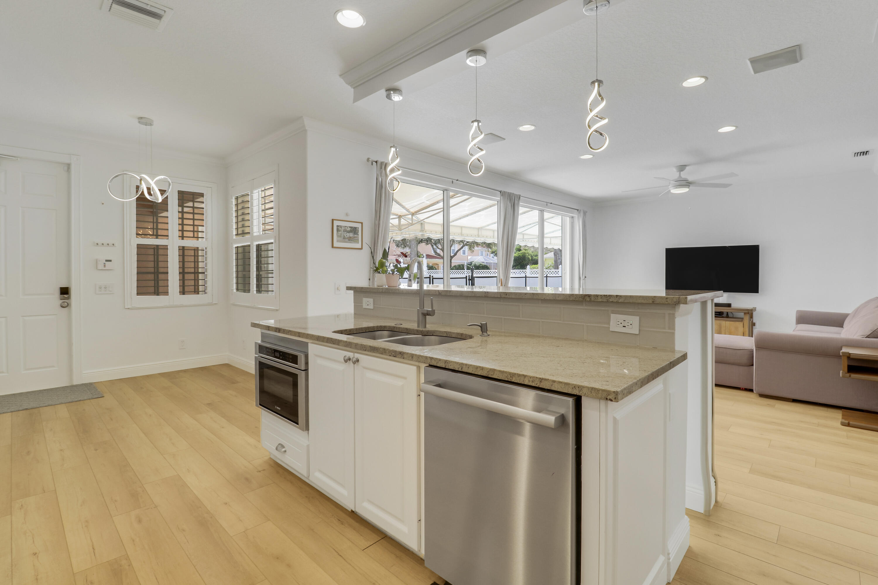 CAMBRIDGE AT ABACOA - Residential