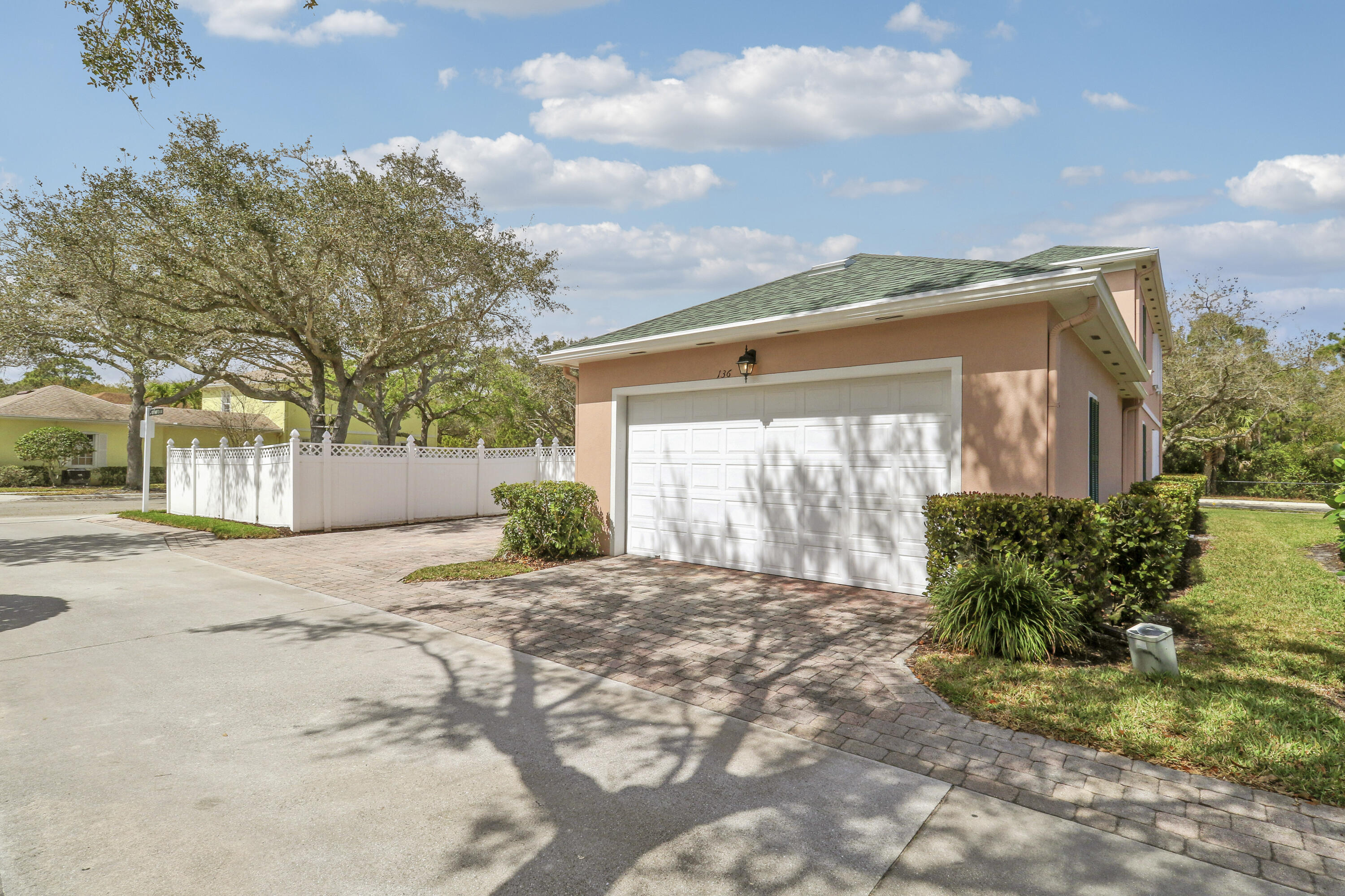 CAMBRIDGE AT ABACOA - Residential