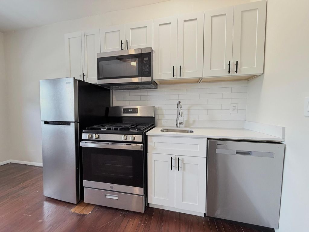 Photo of 623 Park Place #Unit 5, West Palm Beach, FL 33401 (MLS # B26020301)