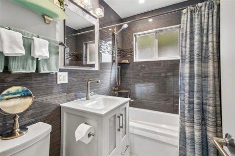 Tiny photo for 4780 NE 7TH Avenue, Oakland Park, FL 33334 (MLS # B26084692)