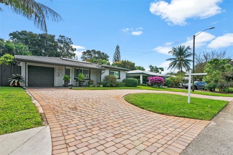 Tiny photo for 4780 NE 7TH Avenue, Oakland Park, FL 33334 (MLS # B26084692)