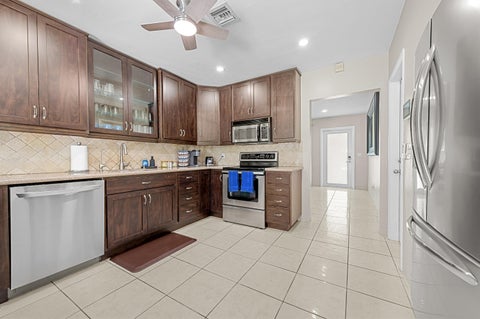 Tiny photo for 4780 NE 7TH Avenue, Oakland Park, FL 33334 (MLS # B26084692)
