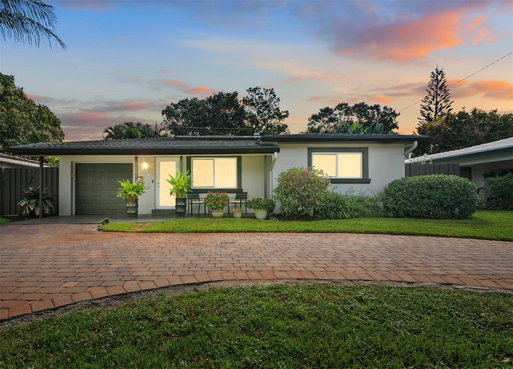 Photo of 4780 NE 7TH Avenue, Oakland Park, FL 33334 (MLS # B26084692)