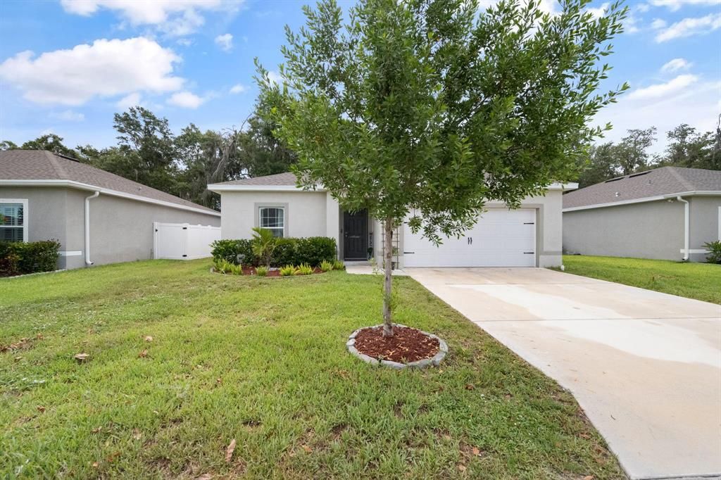 Photo of 5250 Oakland Lake Circle, Fort Pierce, FL 34951 (MLS # R10814545)