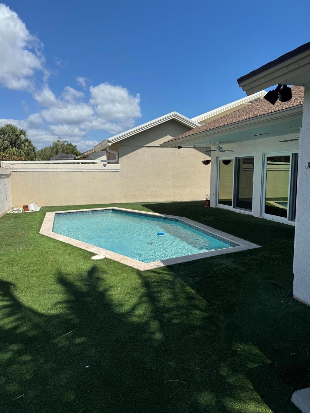 Photo of 230 Ridge Road, Jupiter, FL 33477 (MLS # R10981039)