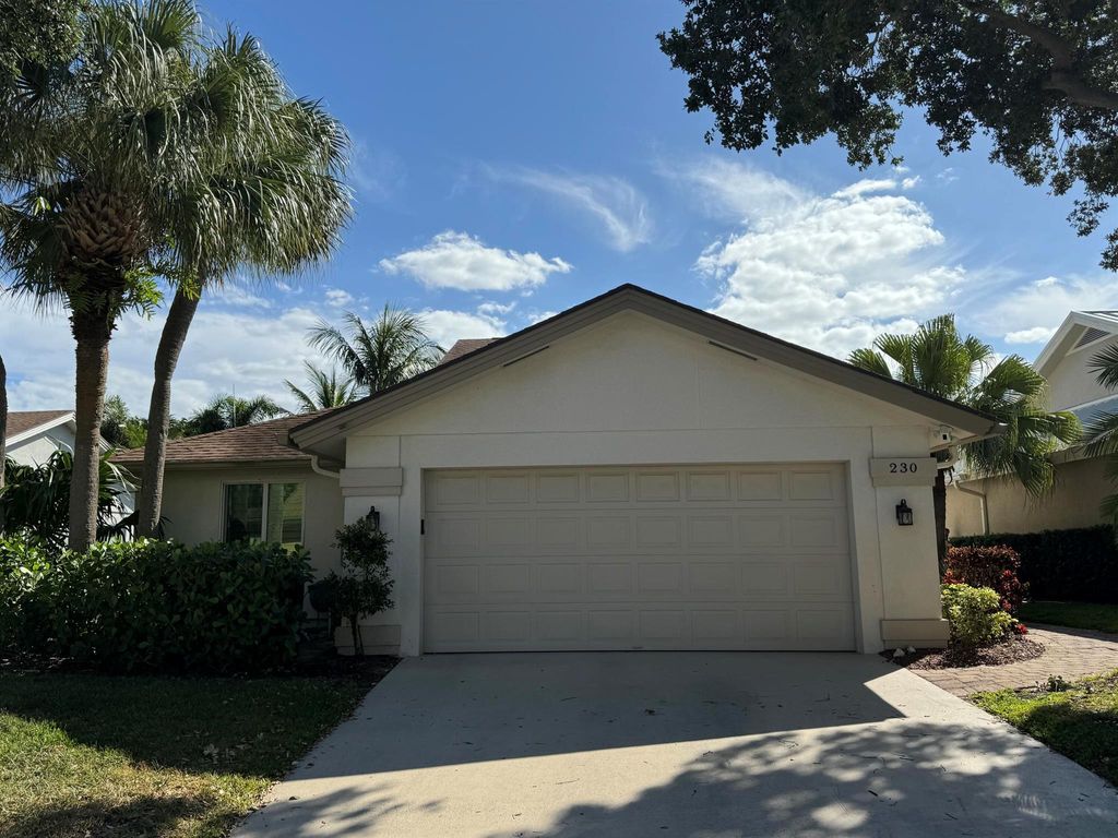 Photo of 230 Ridge Road, Jupiter, FL 33477 (MLS # R10981039)