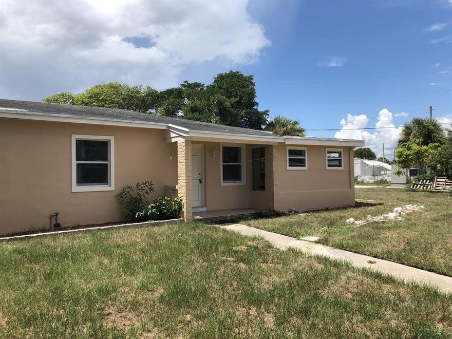 NEWLY RENOVATED 4BR, 2BA HOME SITTING ON LARGE LAND AREA THAT'S FULLY FENCED. NEW KITCHEN WITH GRANITE COUNTERTOPS, NEW TILE FLOORING THROUGHOUT HOME & LAMINATE FLOORING IN BEDROOMS. INCLUDES NEWLY RENOVATED BATHROOMS AND WASHER/DRYER.