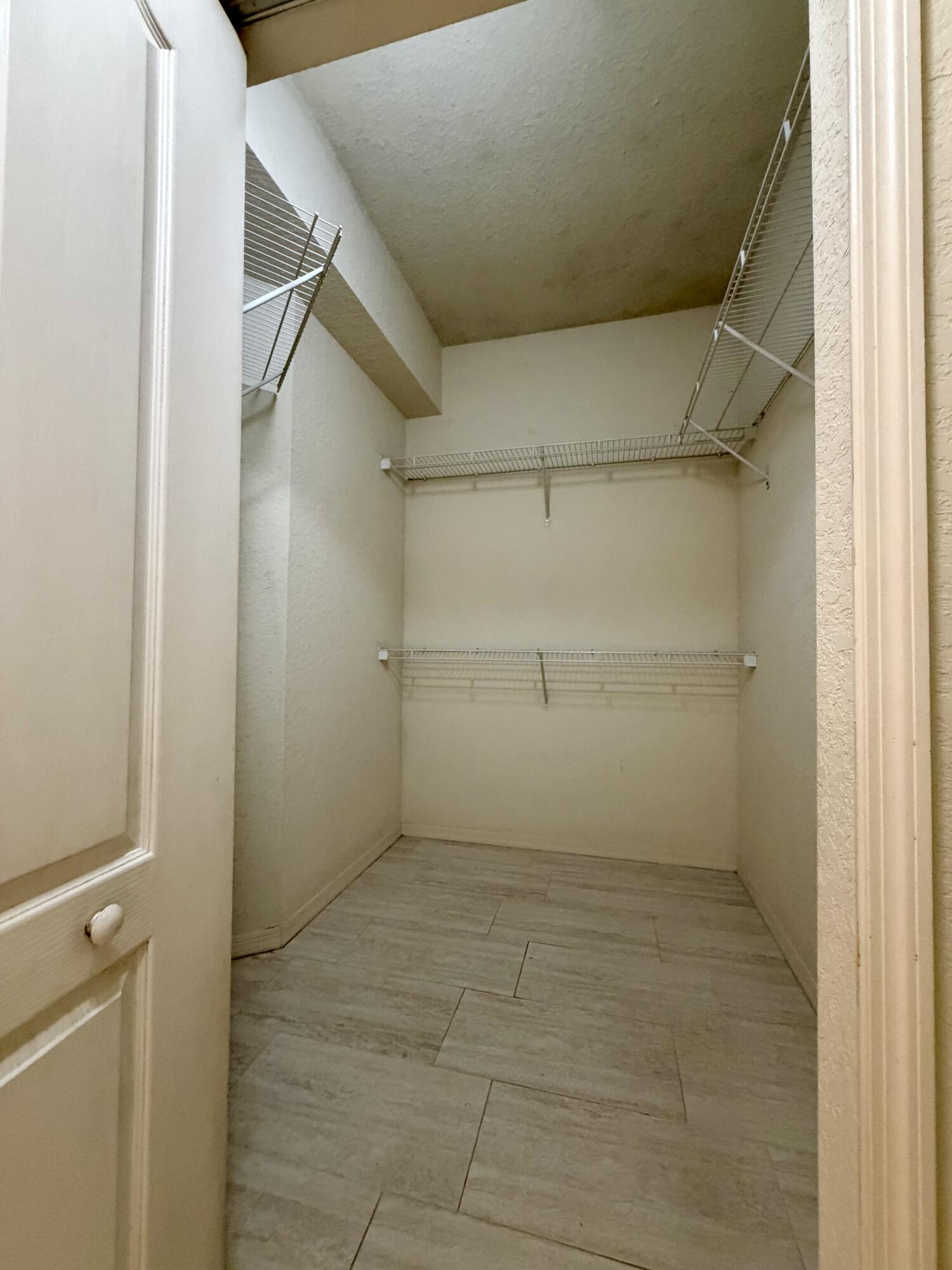 RESIDENCES AT LEGACY PLACE CONDO - Residential Lease