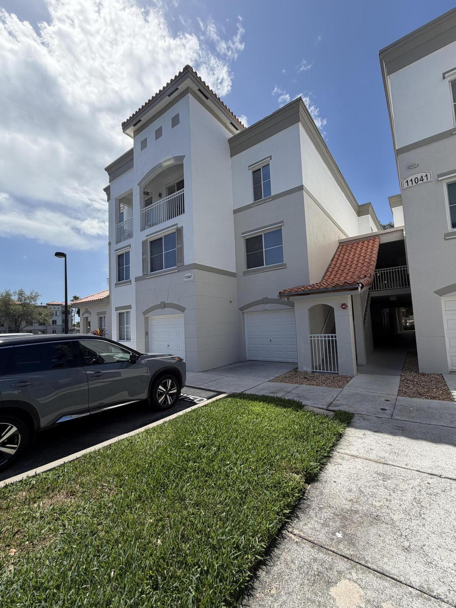 RESIDENCES AT LEGACY PLACE CONDO - Residential Lease