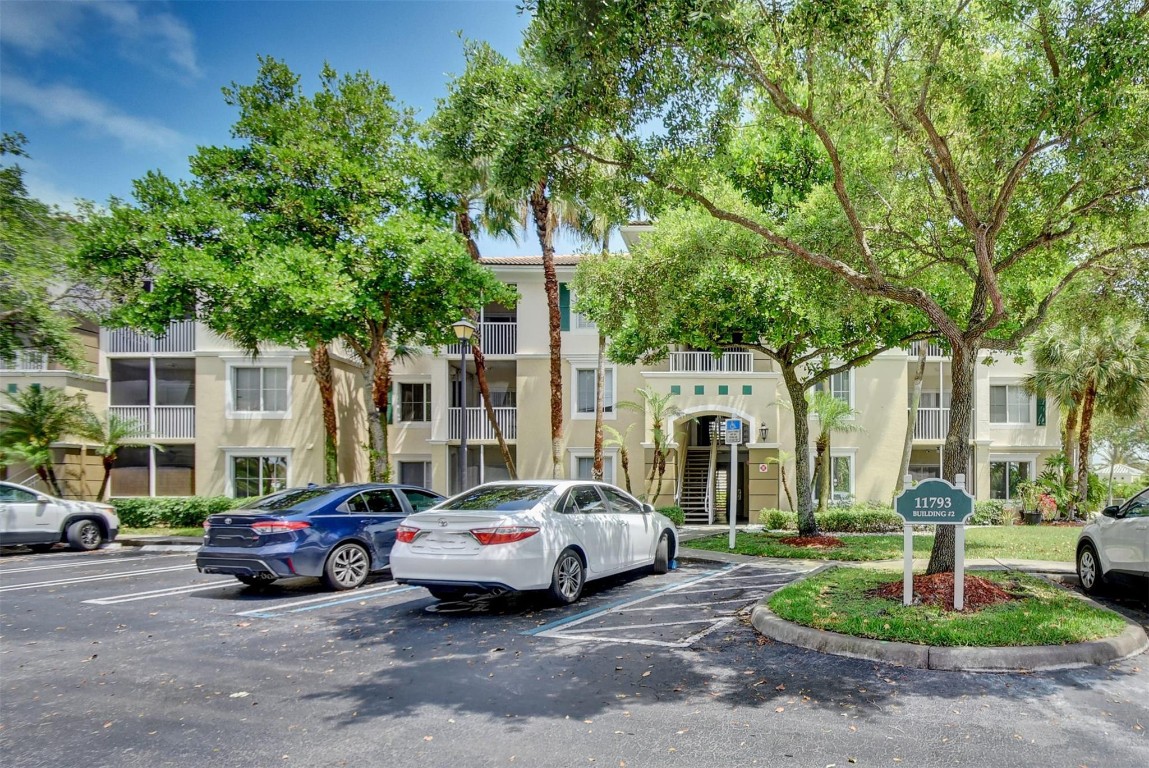 The Palms Point Condo - Residential Lease