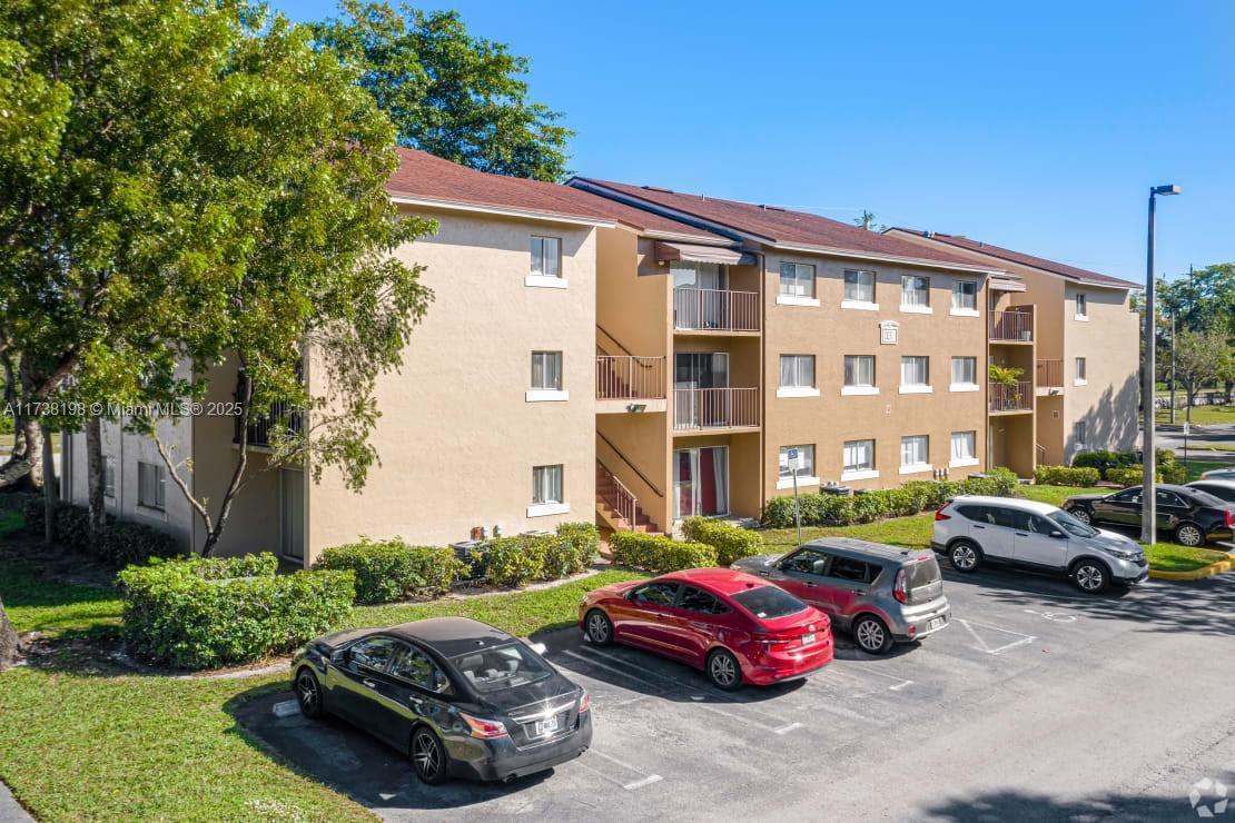 Equal Housing Opportunity. Spacious 1 bedroom 1 bath condo on 3rd floor with laminate flooring in living areas. All appliances including washer and dryer. No minimum credit score, but landlord will review full credit report. Household income needs to be at least 2.5 times the monthly rent.