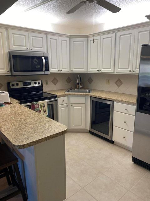 341 Pine Ridge Circle D1 Greenacres FL 33463