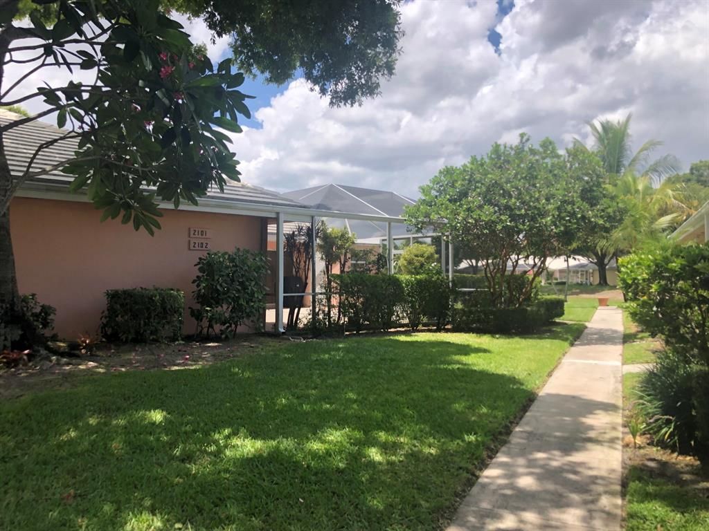 Photo of 2102 Appleton Court Ct, Palm Beach Gardens, FL 33403 (MLS # R10823400)