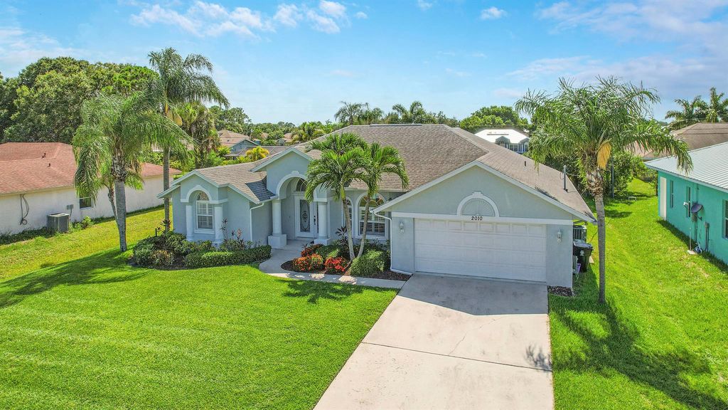 Photo of 2010 SW Capeador Street, Port Saint Lucie, FL 34953 (MLS # R11007260)