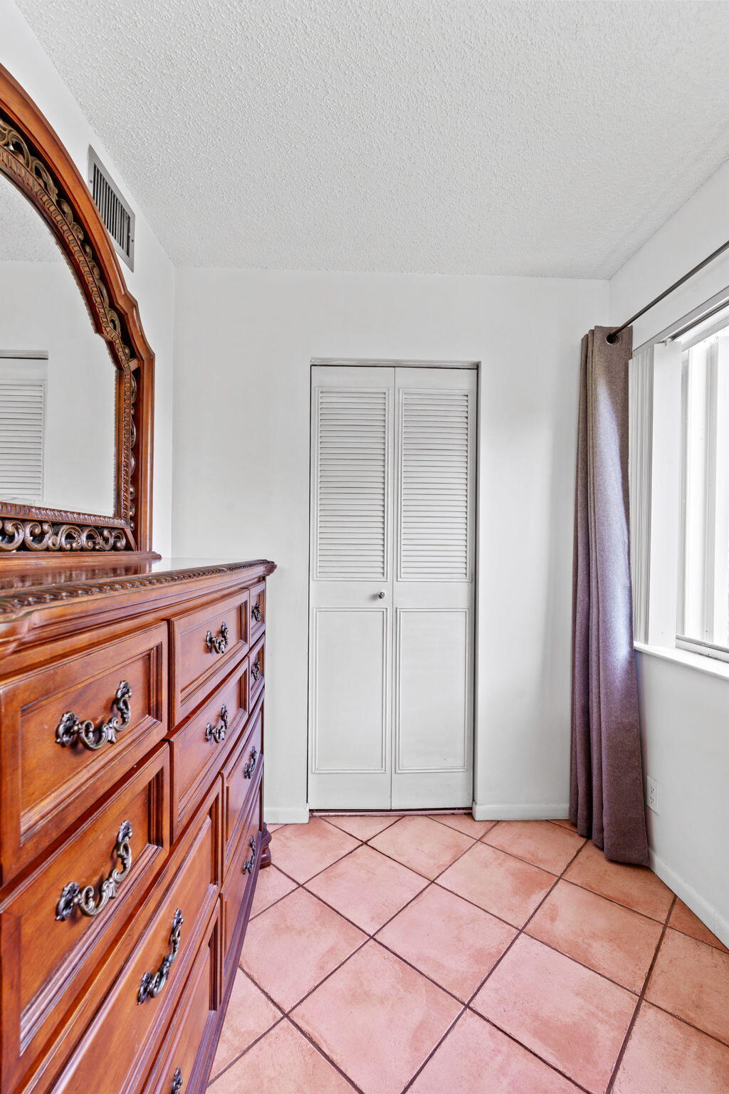 PINE RIDGE SOUTH III CONDO - Residential