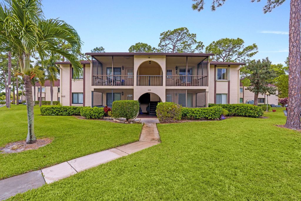 Photo of 322 Knotty Pine Circle #D2, Greenacres, FL 33463 (MLS # B26010937)