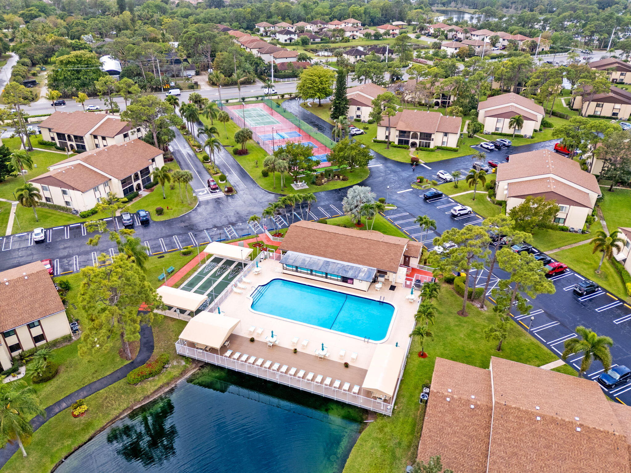 PINE RIDGE SOUTH III CONDO - Residential