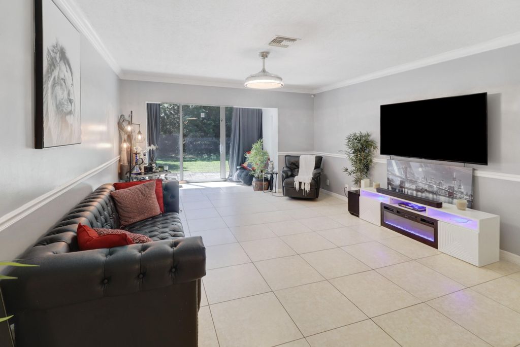 Photo of 1904 Palmland Drive #3, Boynton Beach, FL 33436 (MLS # B26040044)