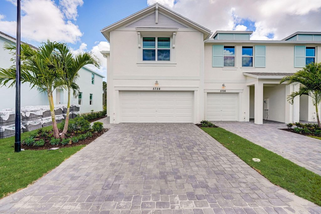 Photo of 5728 SE Edgewater Circle, Stuart, FL 34997 (MLS # R10986109)