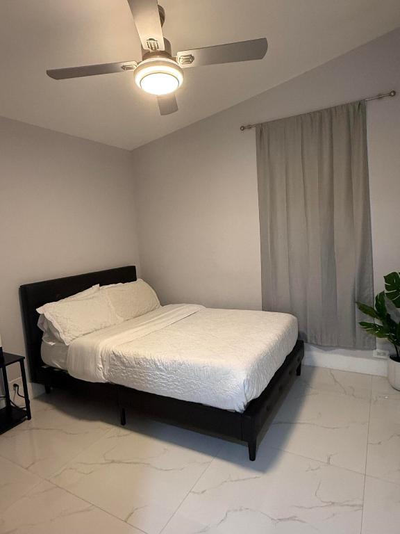 DELRAY MNR - Residential Lease