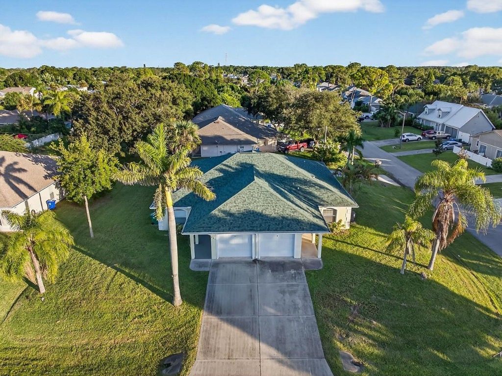 Photo of 361 Del Monte Road, Sebastian, FL 32958 (MLS # F10532446)