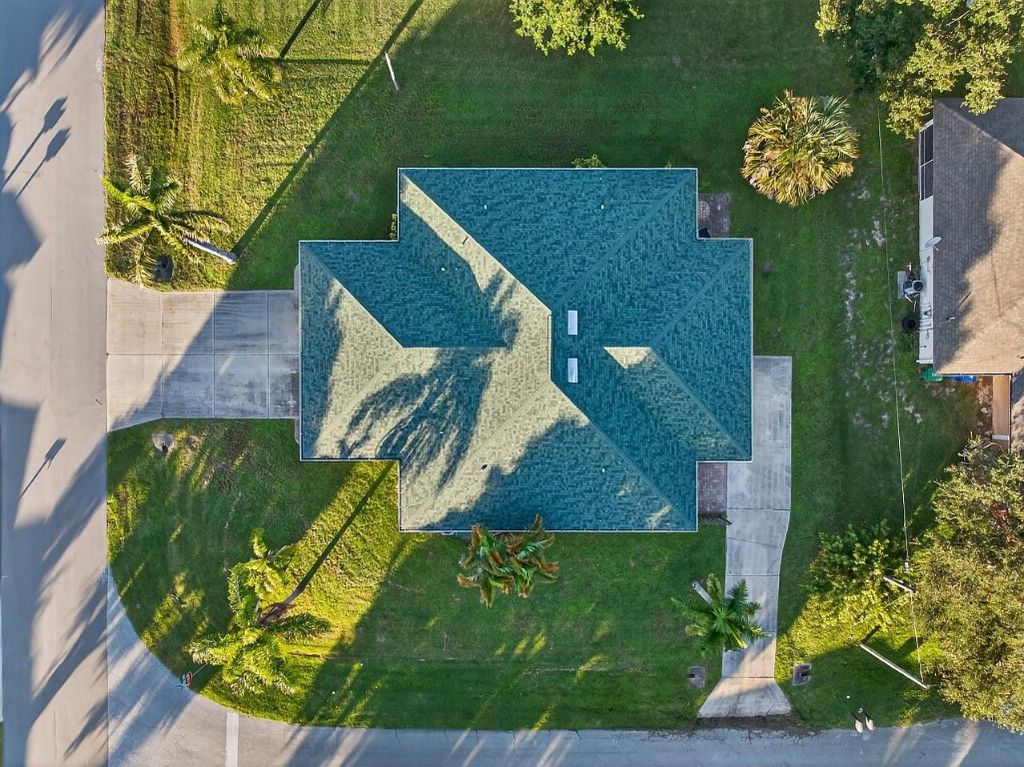 Photo of 361 Del Monte Road, Sebastian, FL 32958 (MLS # F10532446)