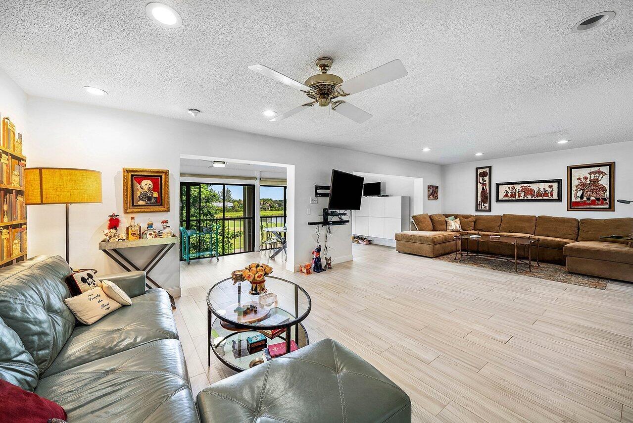 GREENS OF BOCA LAGO CONDO - Residential