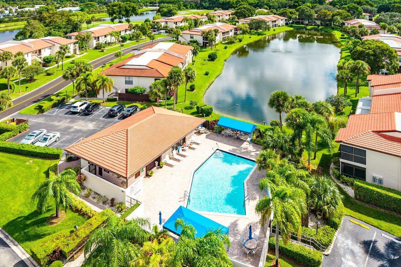 GREENS OF BOCA LAGO CONDO - Residential