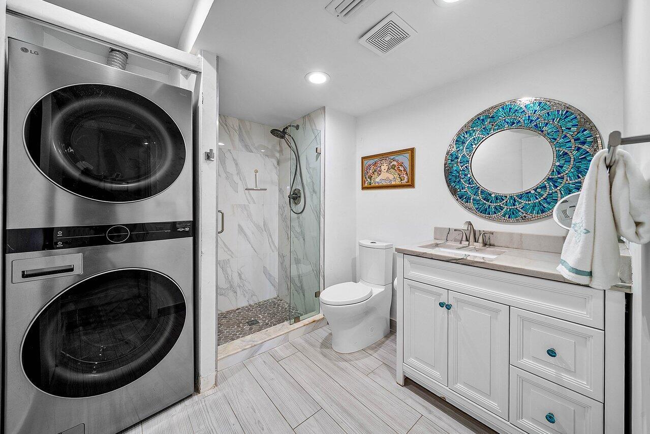 GREENS OF BOCA LAGO CONDO - Residential