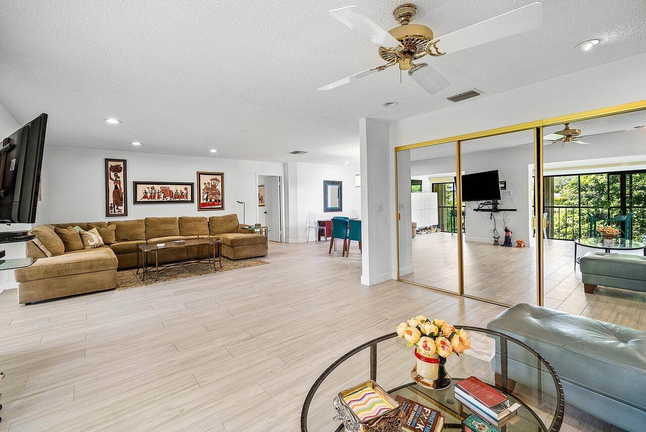 GREENS OF BOCA LAGO CONDO - Residential