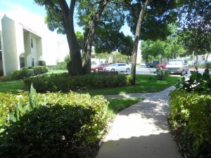 ISLAND HOUSE CONDOMINIUMS - Residential Lease