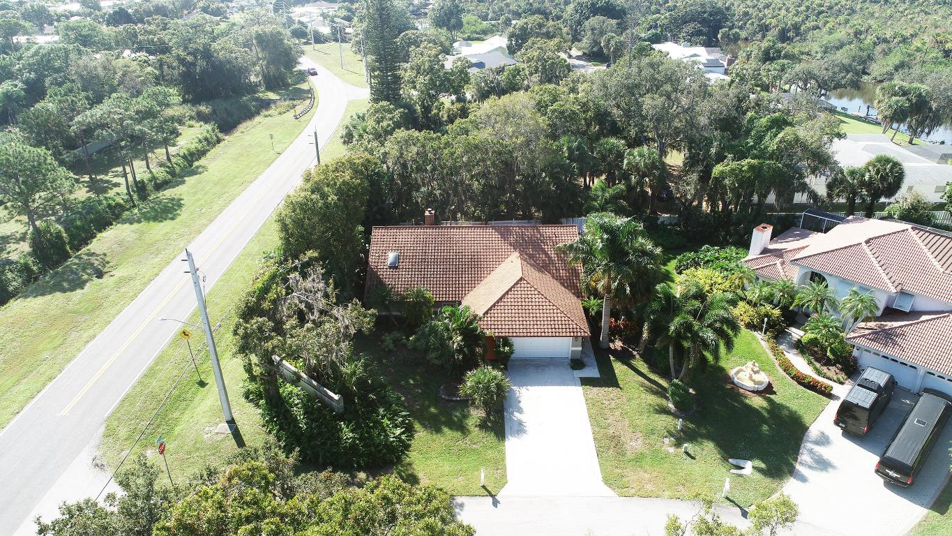 RIVERS EDGE - Residential