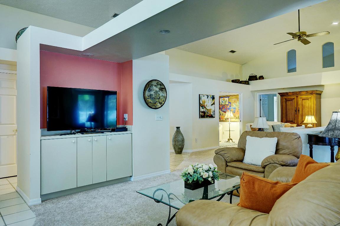 RIVERS EDGE - Residential