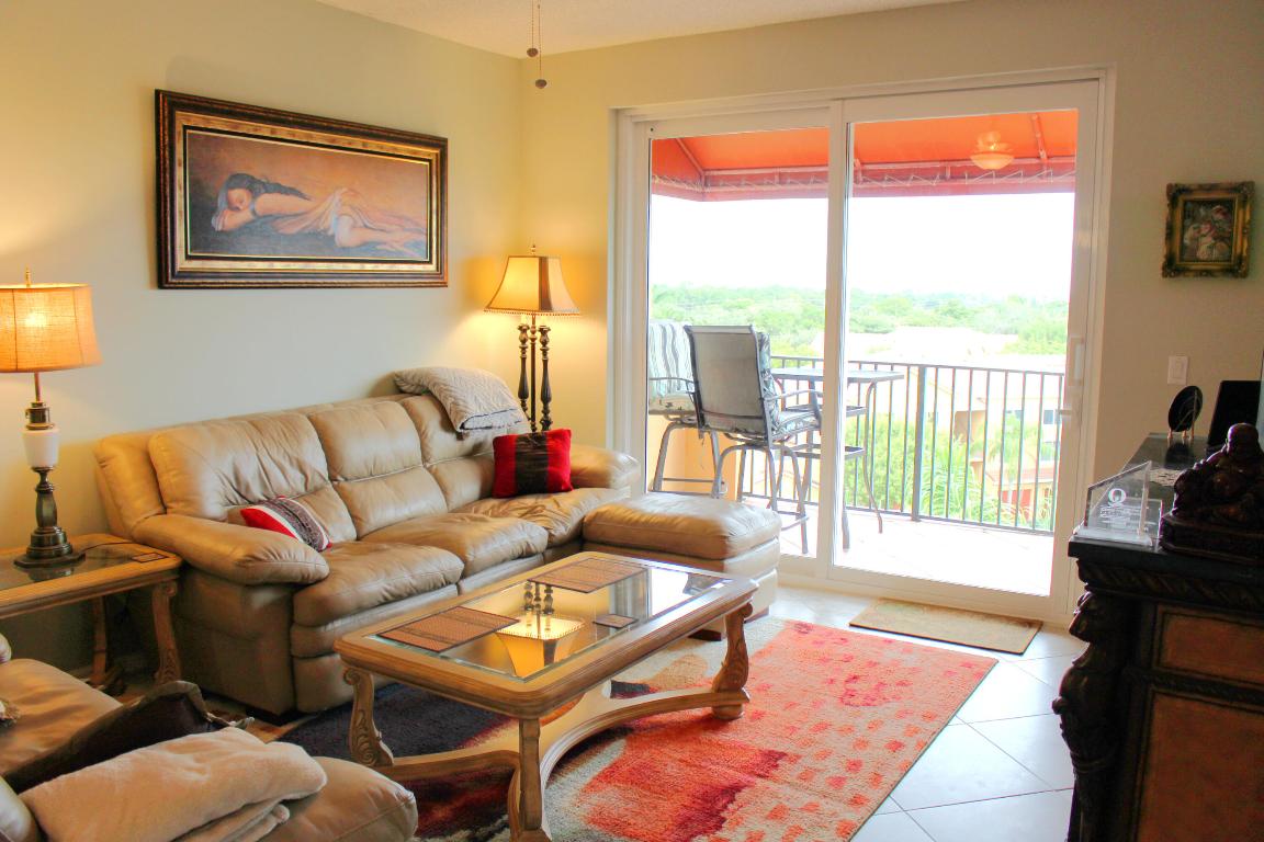 HYPOLUXOS MARINERS CAY CONDO - Residential