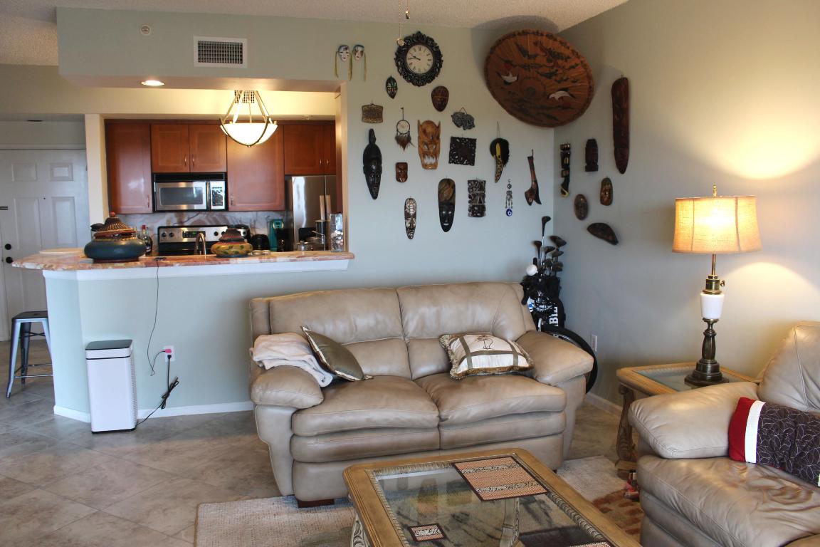 HYPOLUXOS MARINERS CAY CONDO - Residential