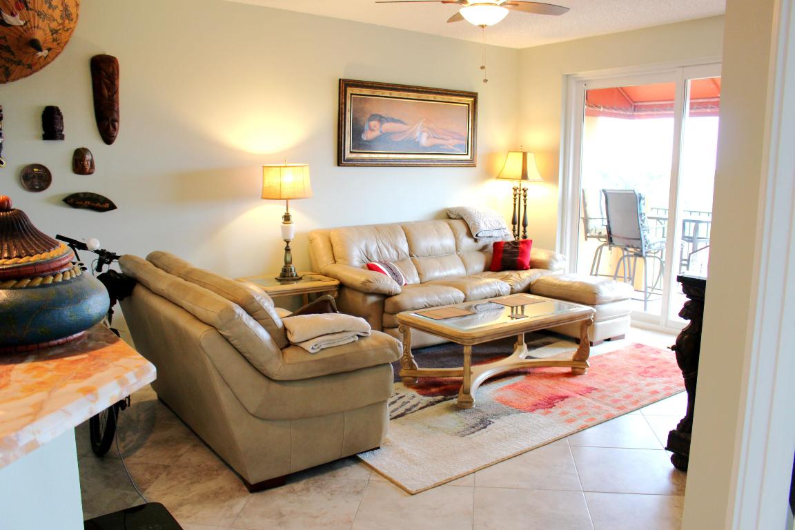 HYPOLUXOS MARINERS CAY CONDO - Residential