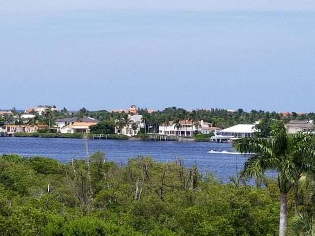 HYPOLUXOS MARINERS CAY CONDO - Residential