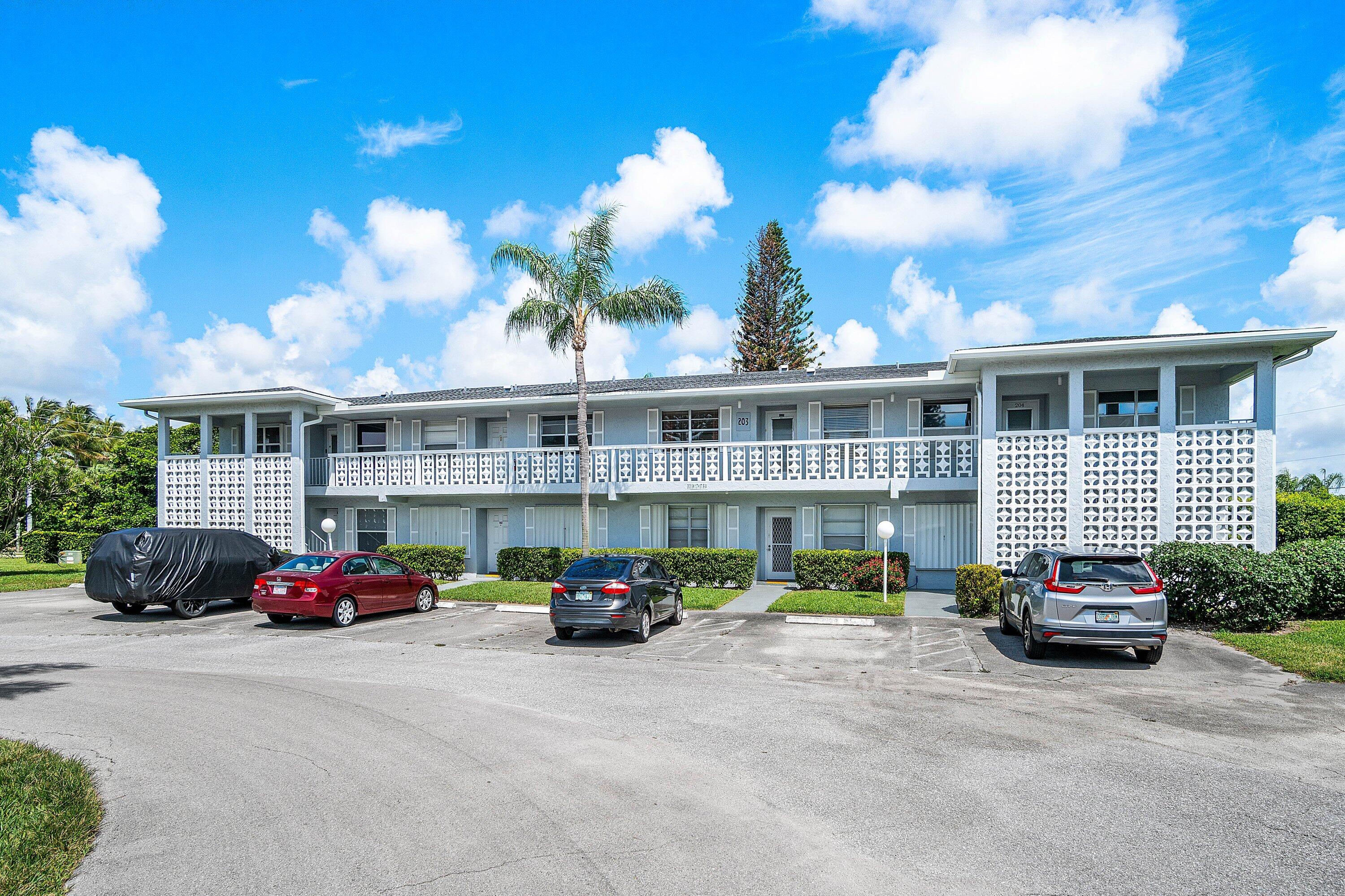 2835 SW 13th Street 202