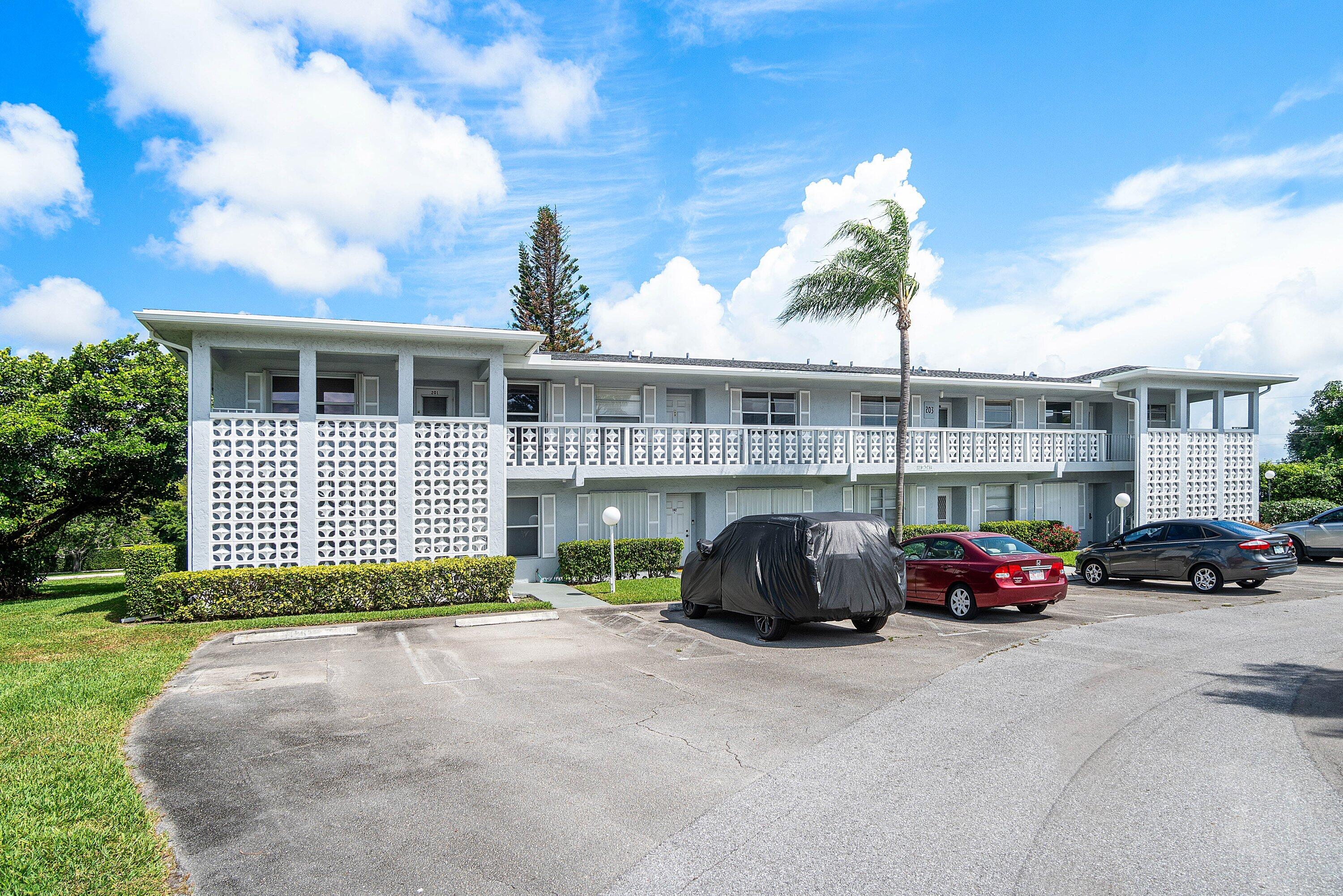 2835 SW 13th Street 202