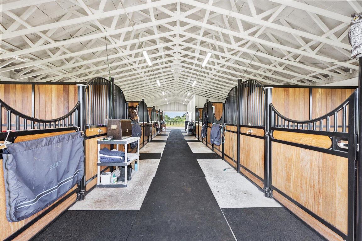 SADDLE TRAIL PARK OF WELLINGTON - Land