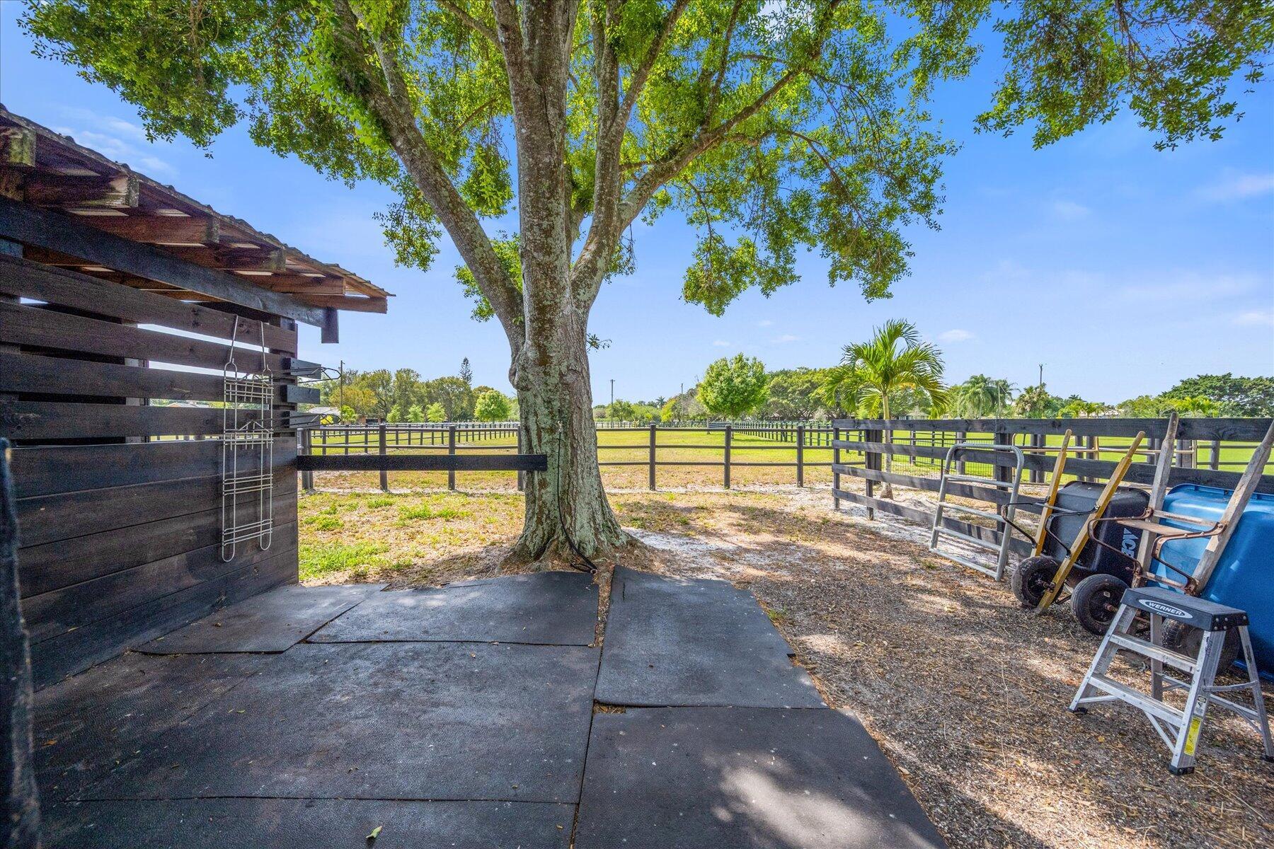 SADDLE TRAIL PARK OF WELL - Residential Lease