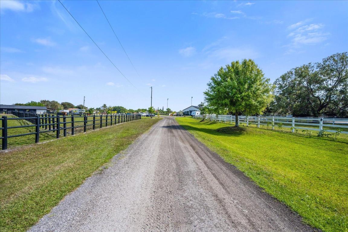 SADDLE TRAIL PARK OF WELLINGTON - Land
