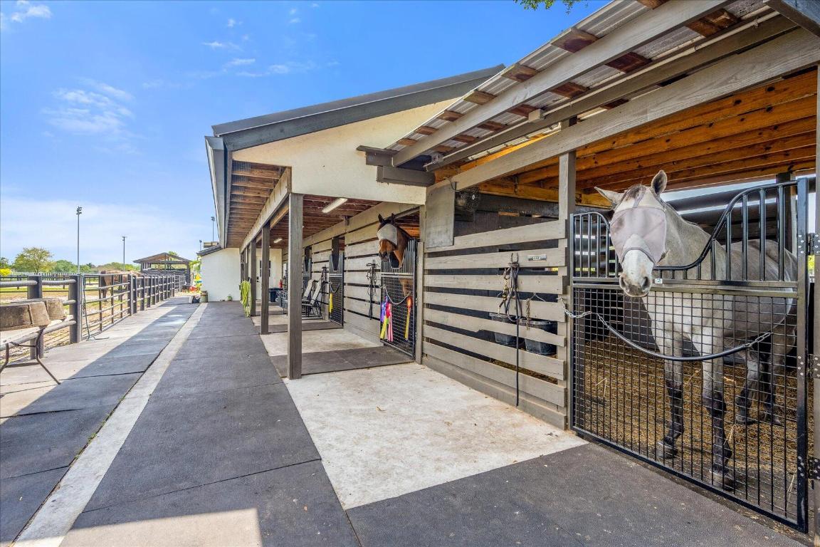 SADDLE TRAIL PARK OF WELLINGTON - Land