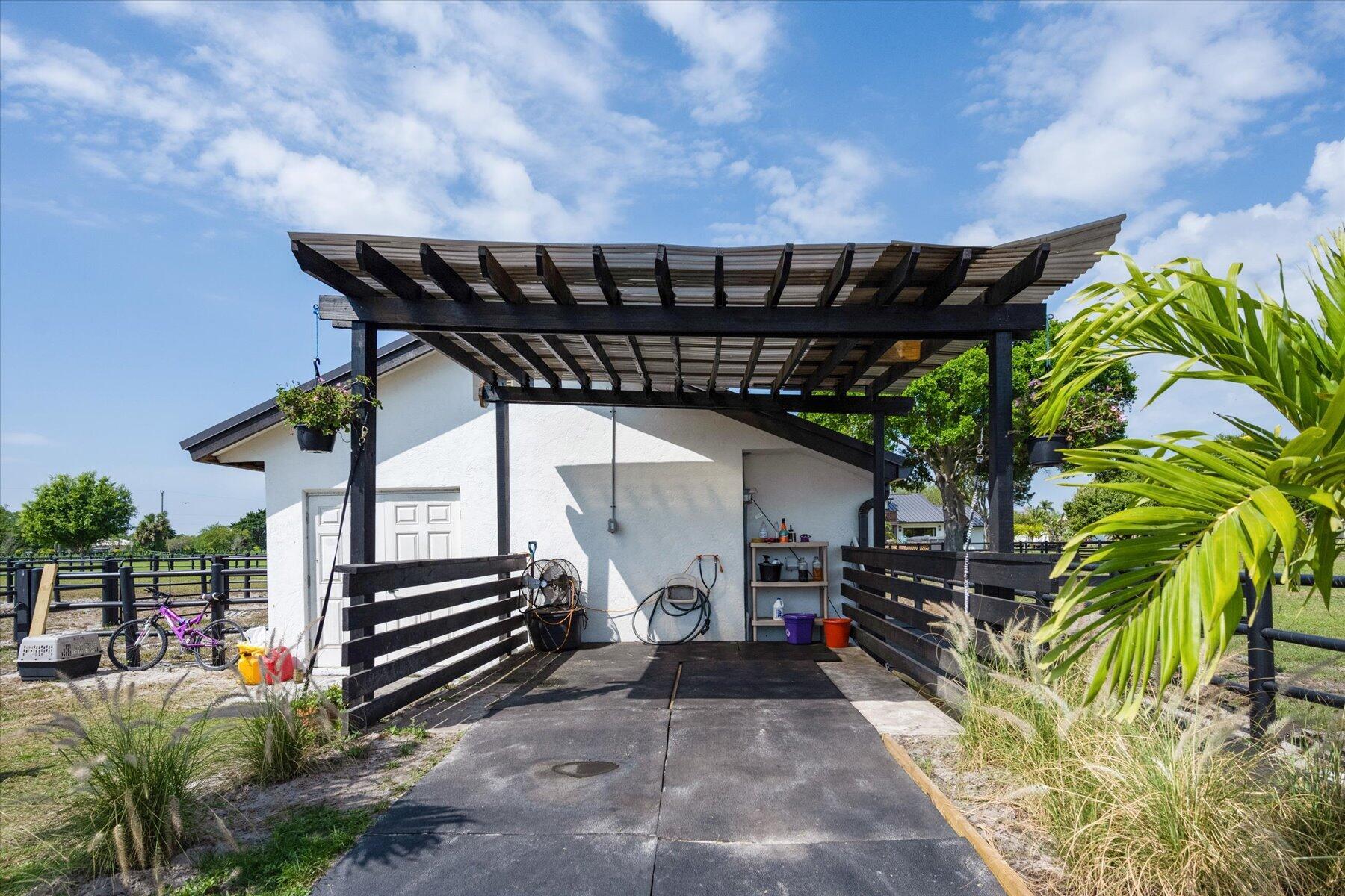 SADDLE TRAIL PARK OF WELL - Residential Lease