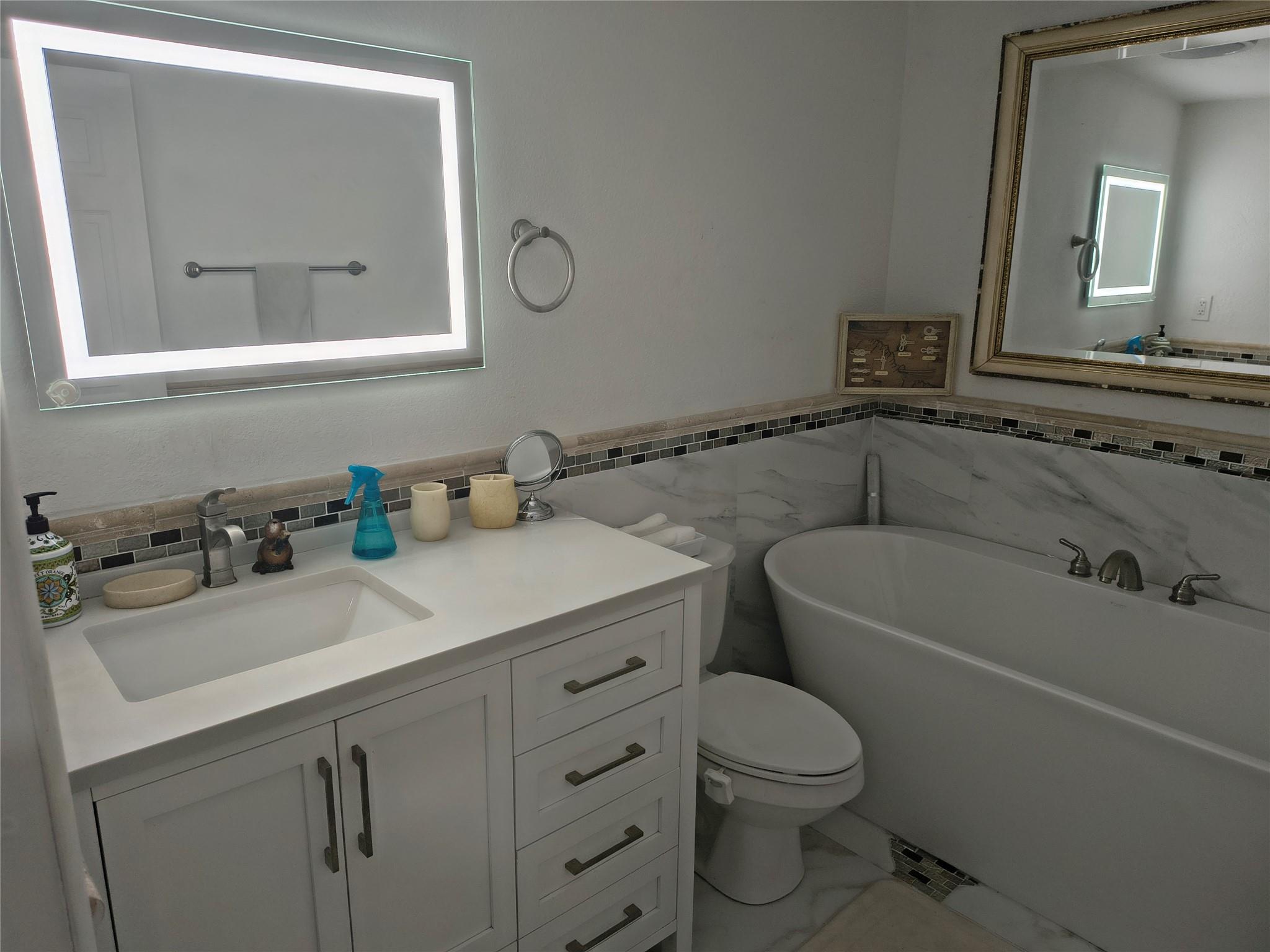 Hollywood Park 4-19 B - Residential Lease