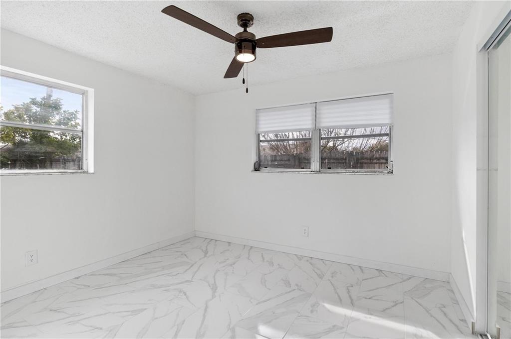 Carver Heights 25-41 B - Residential