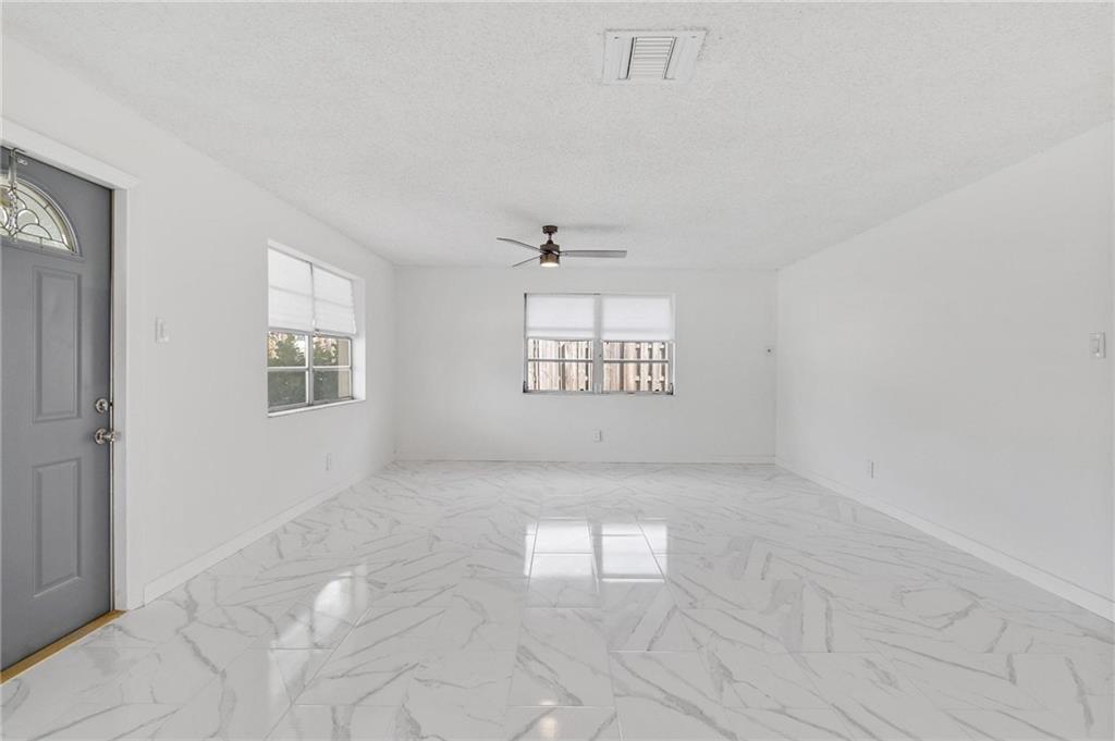 Carver Heights 25-41 B - Residential